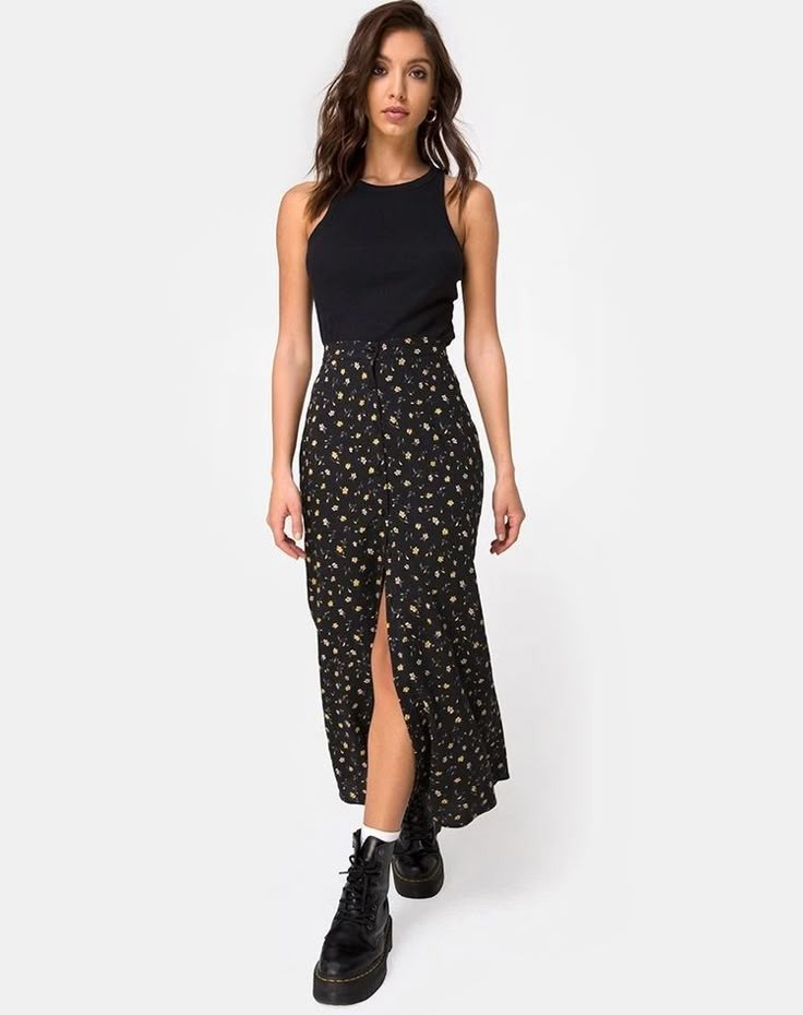 Maxi skirt and boots